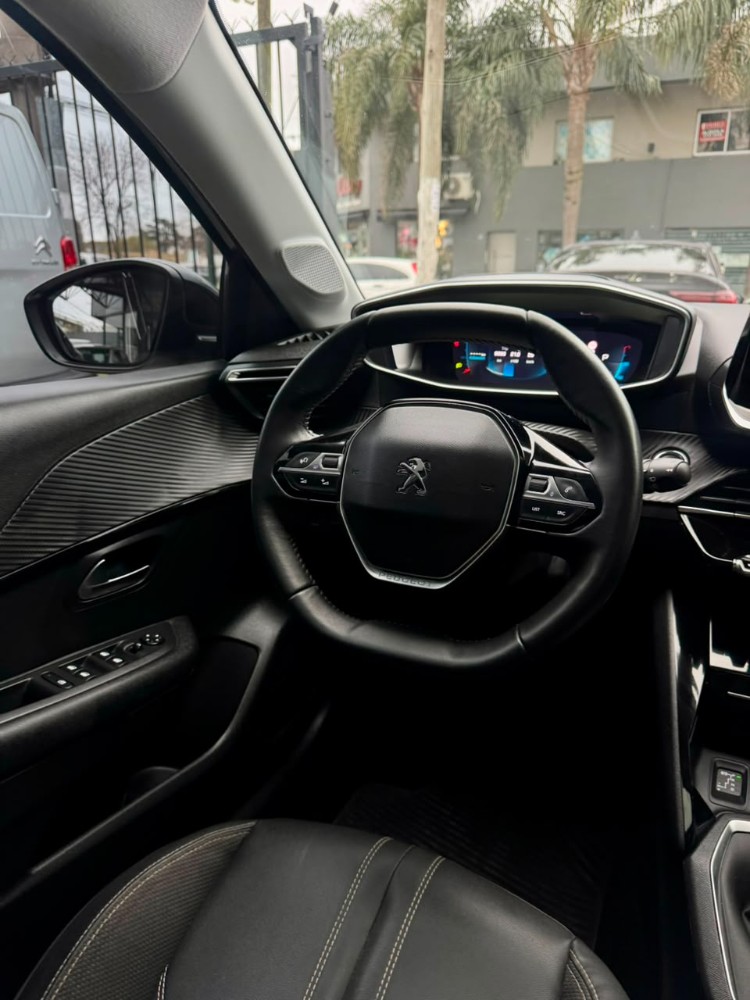 Peugeot 208 FELINE — foto 10